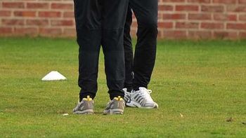 riquelme se recupero de la fiebre, pero entreno aparte riquelme se recupero de la fiebre, pero entreno aparte