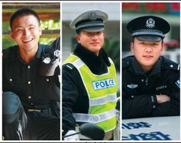 policías chinos
