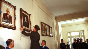 el dia que bajaron el cuadro de videla del colegio militar el dia que bajaron el cuadro de videla del colegio militar