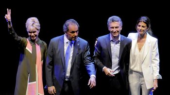 #eldebate tuvo un pico de 53 puntos de rating #eldebate tuvo un pico de 53 puntos de rating