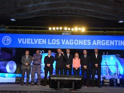 randazzo reaparecio en un acto, pero en segundo plano randazzo reaparecio en un acto, pero en segundo plano