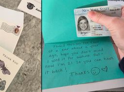 Una joven perdió su carnet y lo recuperó después de un año. Una joven perdió su carnet y lo recuperó después de un año.