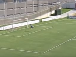 video: de aire y desde atras de mitad de cancha, este defensor hizo un verdadero golazo video: de aire y desde atras de mitad de cancha, este defensor hizo un verdadero golazo