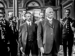 En 1904 se da a conocer la reforma electoral del Porfiriato. En 1904 se da a conocer la reforma electoral del Porfiriato.