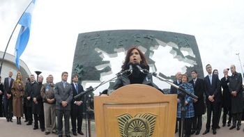 Malvinas y Cristina - abril 2012 Malvinas y Cristina - abril 2012