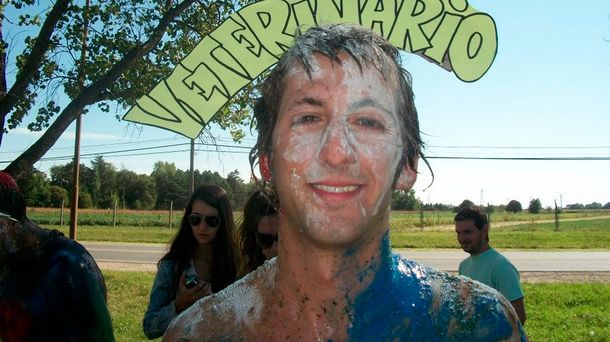 ¿Quién es el joven veterinario que atacó sin motivo a las dos chicas en La Boca?