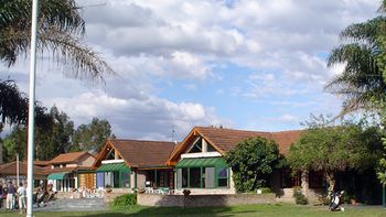 buscan mudar el barrio papa francisco a un club de golf cercano buscan mudar el barrio papa francisco a un club de golf cercano