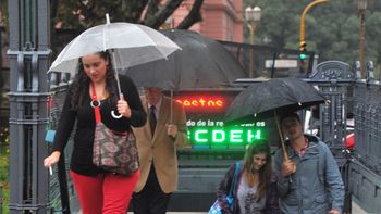 llueve en la ciudad y rige un alerta por tormentas llueve en la ciudad y rige un alerta por tormentas