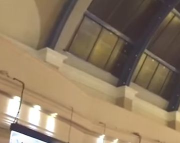 Un mago se salvó de milagro al caer desde 8 metros de altura