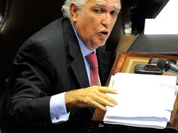 gil lavedra, contra la reforma: tienden a politizar la justicia gil lavedra, contra la reforma: tienden a politizar la justicia