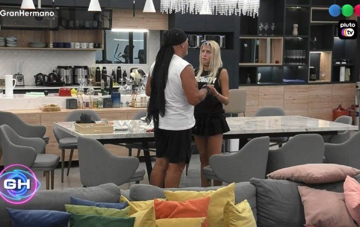 Los mejores memes y reacciones de la relación Alfa-Camila en GH