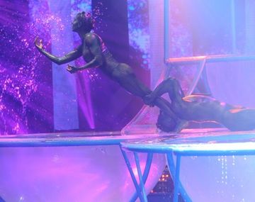El impactante Aquadance de Cinthia Fernández