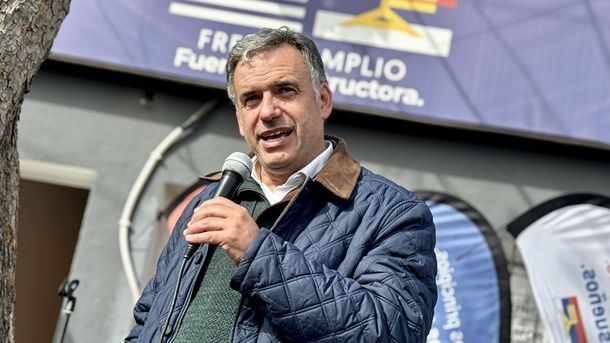 Yamandú Orsi entiende que la ley de medios se trató a las apuradas en la Cámara de Senadores.