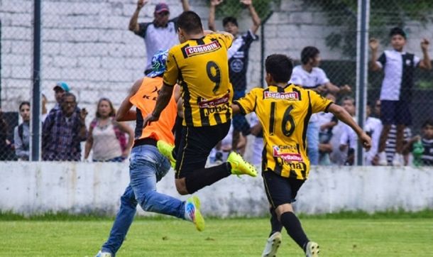 Se vivió una verdadera barbarie en Salta (Foto: @arengadeportiva)