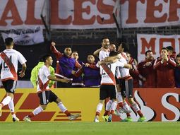 El desaforado festejo de los jugadores de River El desaforado festejo de los jugadores de River