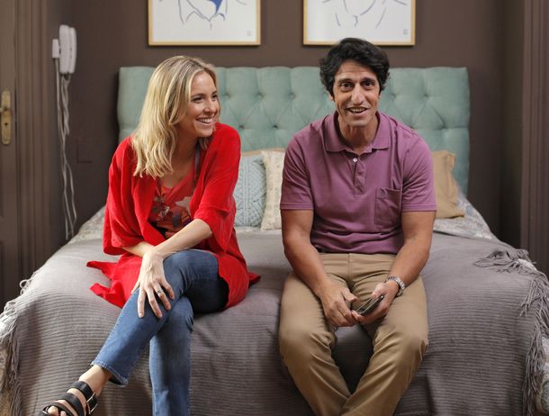 Carla Peterson y Diego Peretti en Mamá se fue de viaje