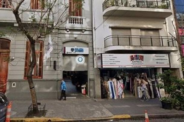 La fuga ocurrió en el edificio anexo de la Comisaría Vecinal 1B, ubicada en calle Perú al 1.000, barrio de San Telmo. La fuga ocurrió en el edificio anexo de la Comisaría Vecinal 1B, ubicada en calle Perú al 1.000, barrio de San Telmo.