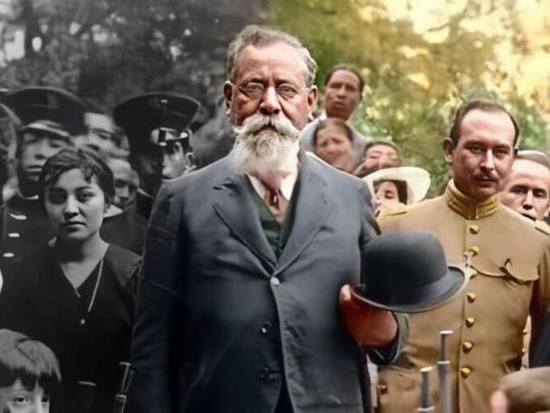 Venustiano Carranza desconoce a la Convención creada tras el Pacto del Torreón en 1914.