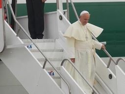 francisco llego a sri lanka, que recibe a un papa despues de 20 anos francisco llego a sri lanka, que recibe a un papa despues de 20 anos