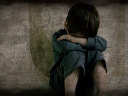 vestia a su hijo de mujer para violarlo, quien a su vez abusaba de su hermano vestia a su hijo de mujer para violarlo, quien a su vez abusaba de su hermano