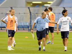 argentina viaja a uruguay sin el kun agüero ni angel di maria argentina viaja a uruguay sin el kun agüero ni angel di maria