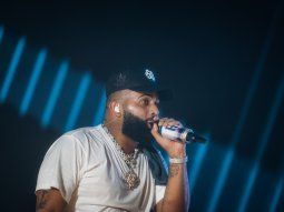 Eladio Carrion anunció su esperado show en Argentina