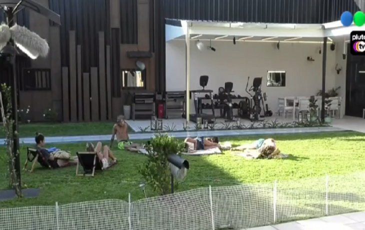 Un dron volvió a sobrevolar la casa de Gran Hermano: qué mensaje llevó