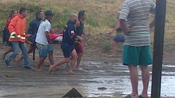 el panorama que encontraron los guardavidas en la playa el panorama que encontraron los guardavidas en la playa