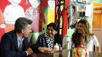 el mensaje de navidad de macri en los piletones: mucho amor y tranquilidad para los argentinos el mensaje de navidad de macri en los piletones: mucho amor y tranquilidad para los argentinos