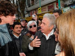 bronca radical con lousteau por la foto que se saco con de la sota bronca radical con lousteau por la foto que se saco con de la sota