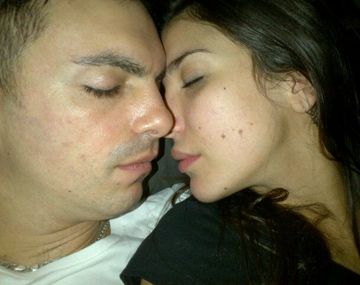 Andrea Rincón y Ale Sergi duermen la siesta juntos