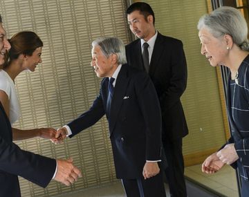 Mauricio Macri y Juliana Awada son recibidos por Akihito y Michiko