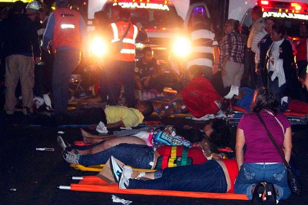 Chocó un micro que iba a un acto por Chávez: al menos 11 muertos