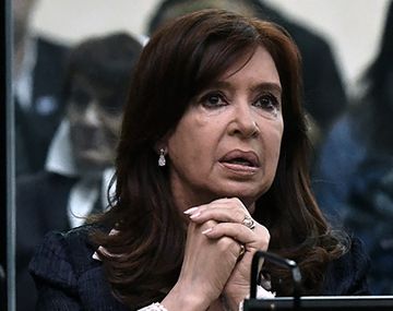 Cristina Kirchner fue condenada a 6 años de prisión e inhabilitación para ejercer cargos