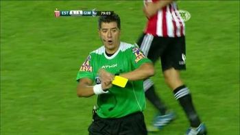 el insolito metodo justiciero de maglio en el clasico platense el insolito metodo justiciero de maglio en el clasico platense