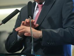 fernandez pidio no jugar con enfermedades fernandez pidio no jugar con enfermedades