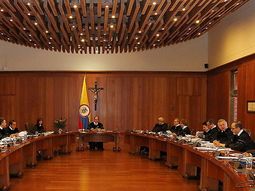 Condenan a un general retirado en Colombia