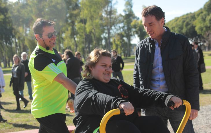 Cuestión de Peso abrió un gimnasio a cielo abierto