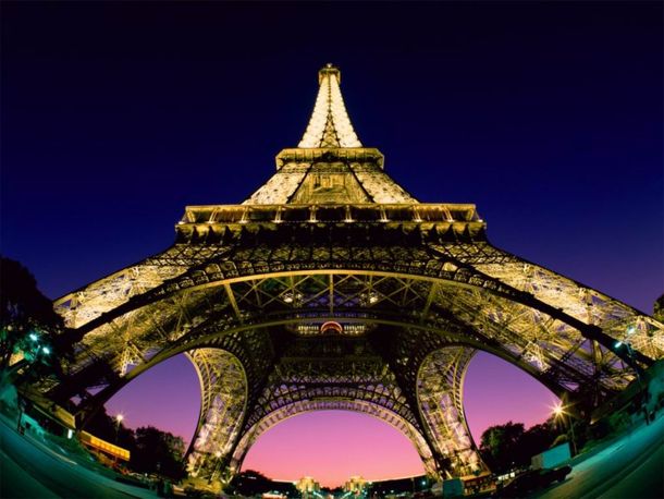 Insólito: podrían multar a los turistas que compartan fotos de la Torre Eiffel
