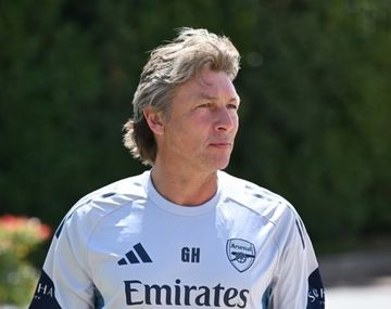 Gabriel Heinze hace historia en Inglaterra: es el primer argentino en ganar la Premier League con el Arsenal