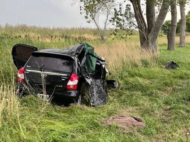 Tragedia en la Ruta 11: una mamá y sus dos hijos murieron por un vuelco