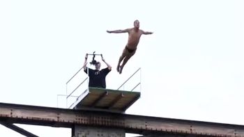 video: un deportista esloveno murio al saltar desde un puente video: un deportista esloveno murio al saltar desde un puente