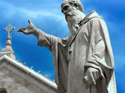 San Abraham es venerado tanto por cristianos, musulmanes como judíos. San Abraham es venerado tanto por cristianos, musulmanes como judíos.