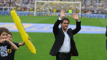 El DT campeón saluda a su gente El DT campeón saluda a su gente