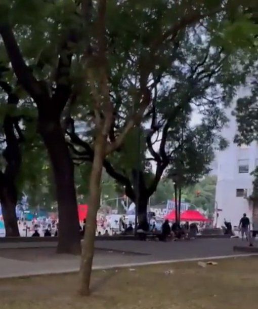 Caos en la 9 de Julio por un campamento piquetero frente al ministerio de Desarrollo Social