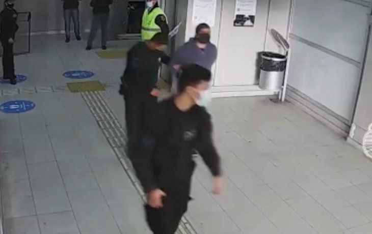 Insólito robo: se llevó una canilla de baño de una estación de tren y quedó detenido