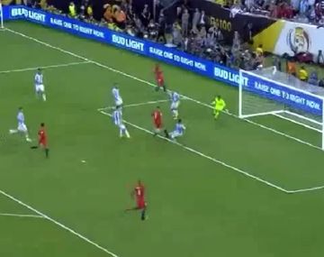 A lo Mascherano: la agónica salvada de Funes Mori que valió un gol