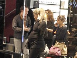 Shakira, de shopping por Barcelona