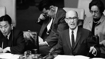 Muere en 1991, el premio nobel de la paz, Alfonso García Robles. Muere en 1991, el premio nobel de la paz, Alfonso García Robles.