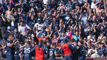 el gran gesto de independiente rivadavia con los hinchas multados fuera del estadio